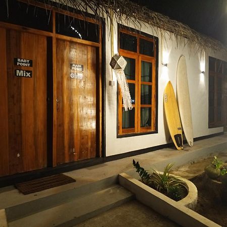 Surfing Lion Hostel ארוגם מראה חיצוני תמונה
