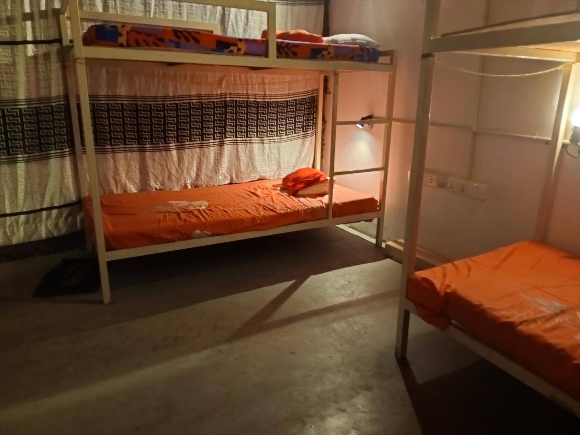 Surfing Lion Hostel ארוגם מראה חיצוני תמונה