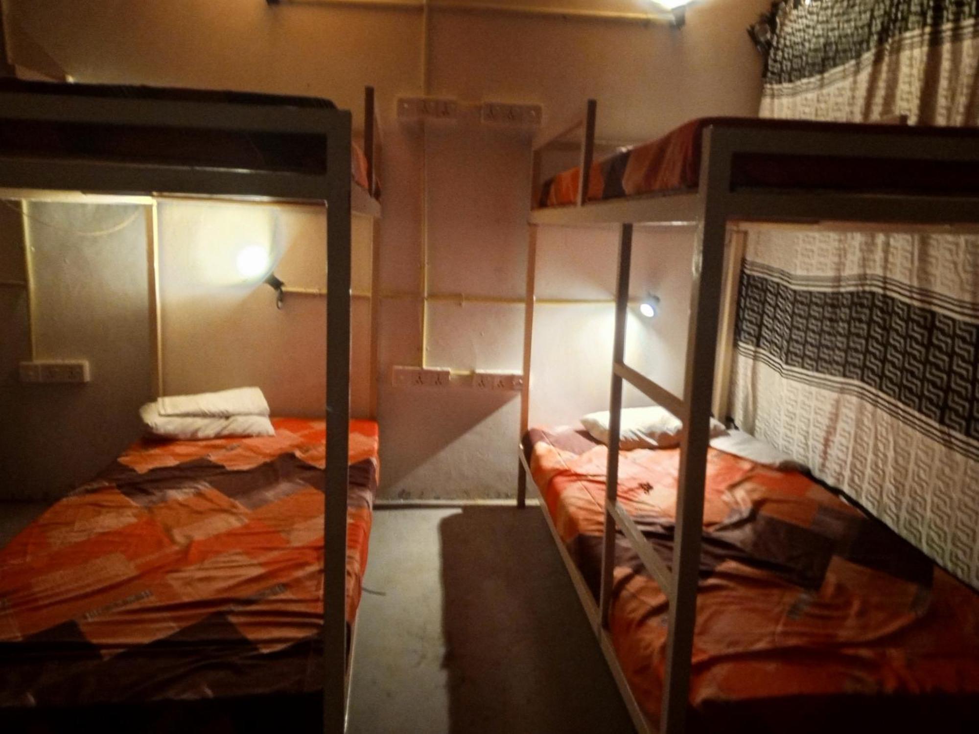 Surfing Lion Hostel ארוגם מראה חיצוני תמונה