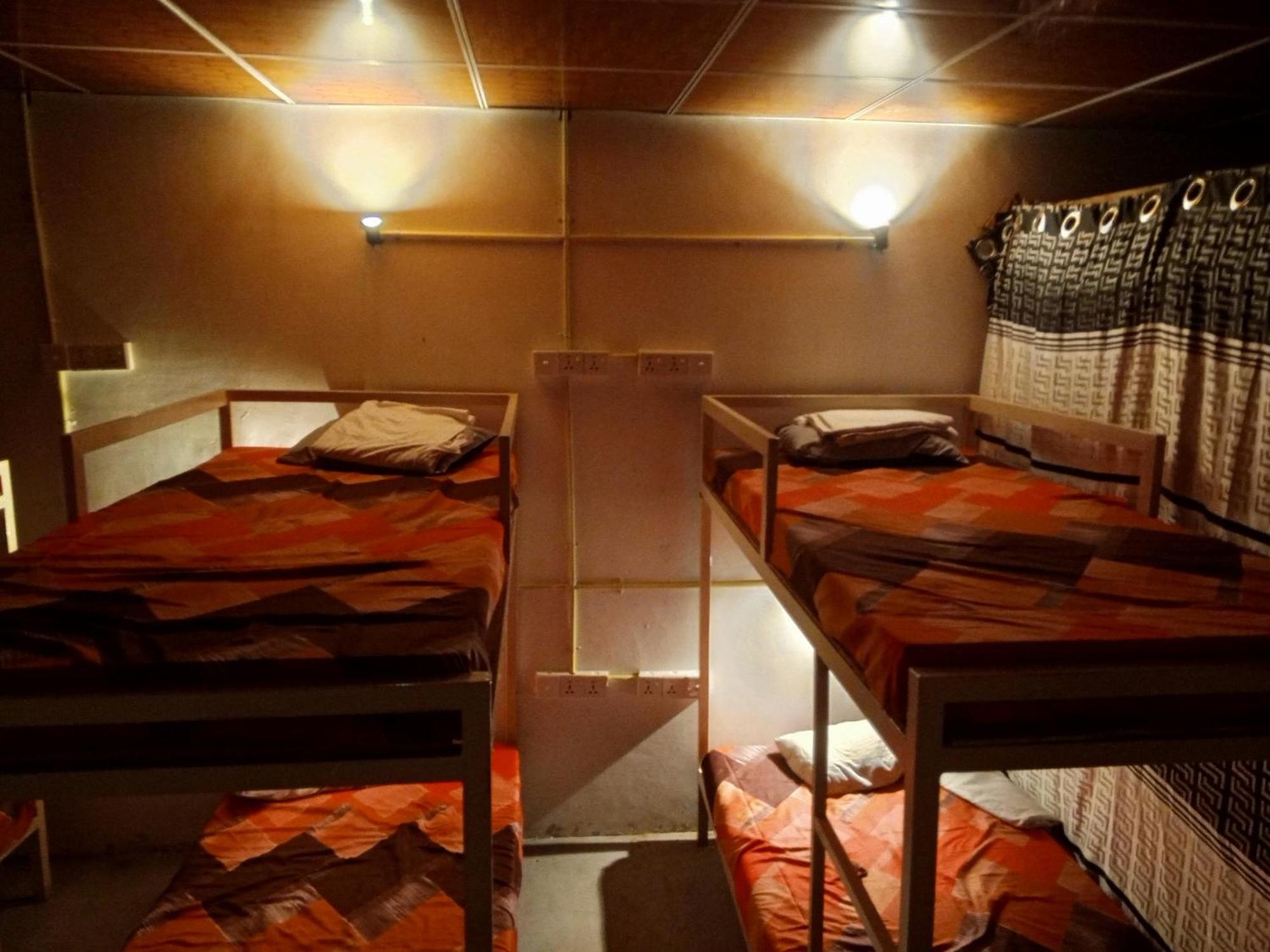 Surfing Lion Hostel ארוגם מראה חיצוני תמונה