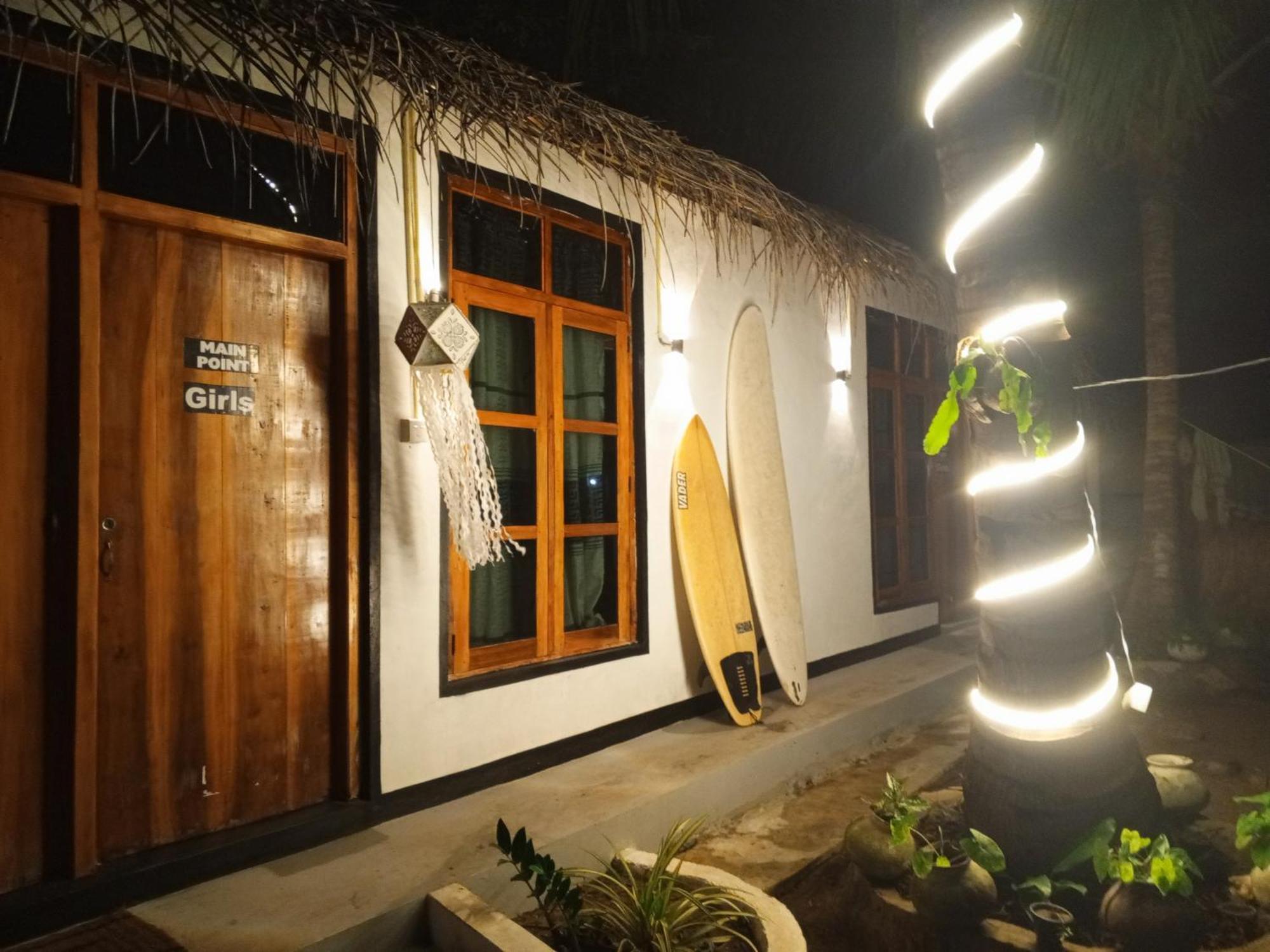 Surfing Lion Hostel ארוגם מראה חיצוני תמונה
