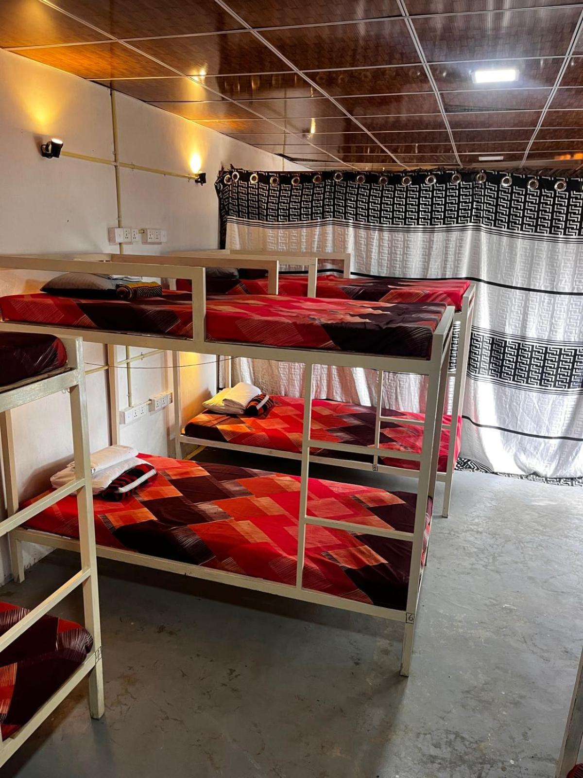 Surfing Lion Hostel ארוגם מראה חיצוני תמונה